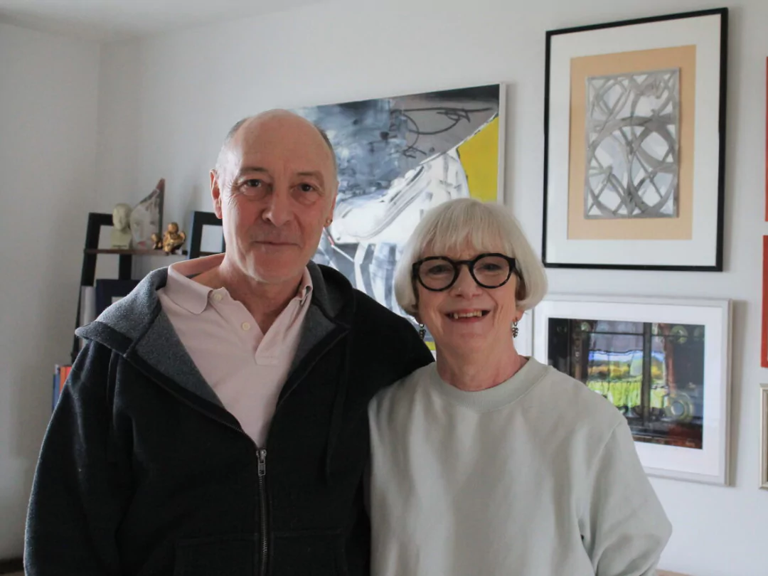 Image of two Brabazon residents, Viv and Steve, smiling in their home. 